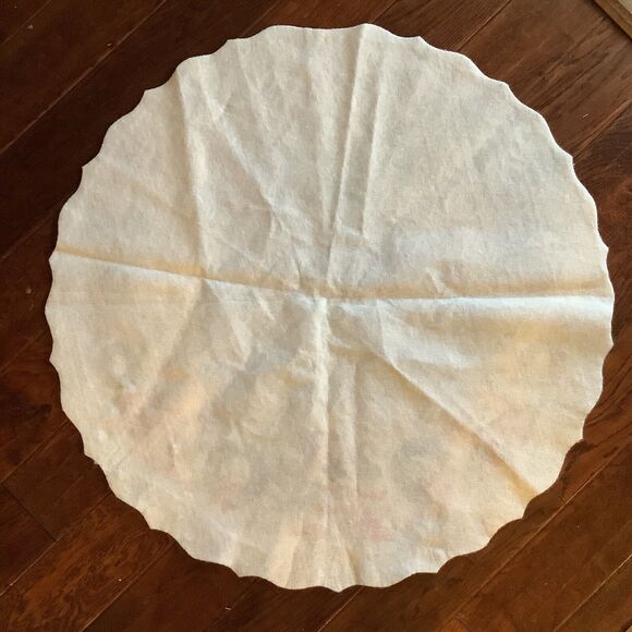 VTG White Felt Christmas Tree Skirt Tablecloth Teddy Bears Rennoc Joyce Garofalo - Picture 10 of 10